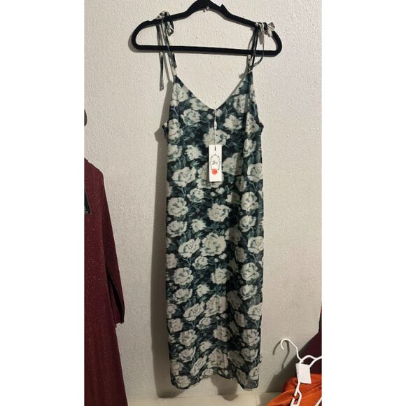 17 Women's Green Floral Satin Slip Dress | Adjustable Tie Straps Midi Dress - Picture 2 of 3